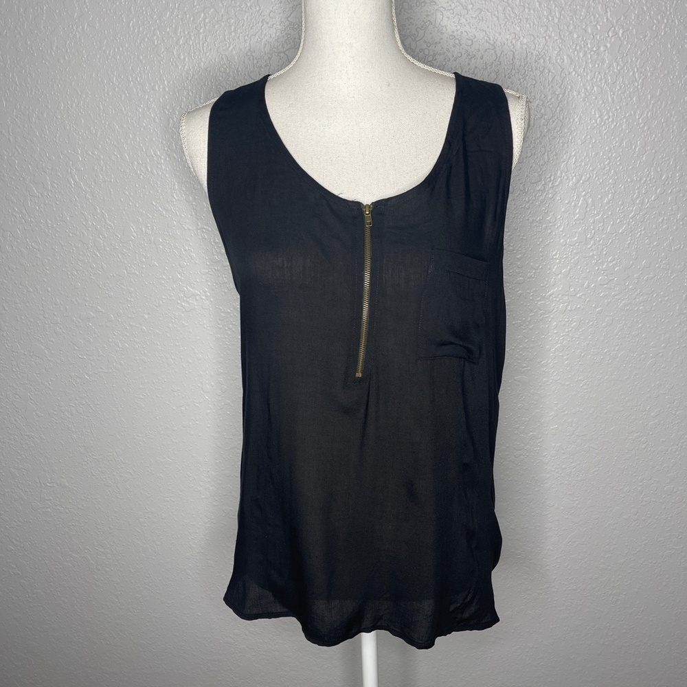 Pleione Black tank top with zipper detail‎ - Picture 5 of 8